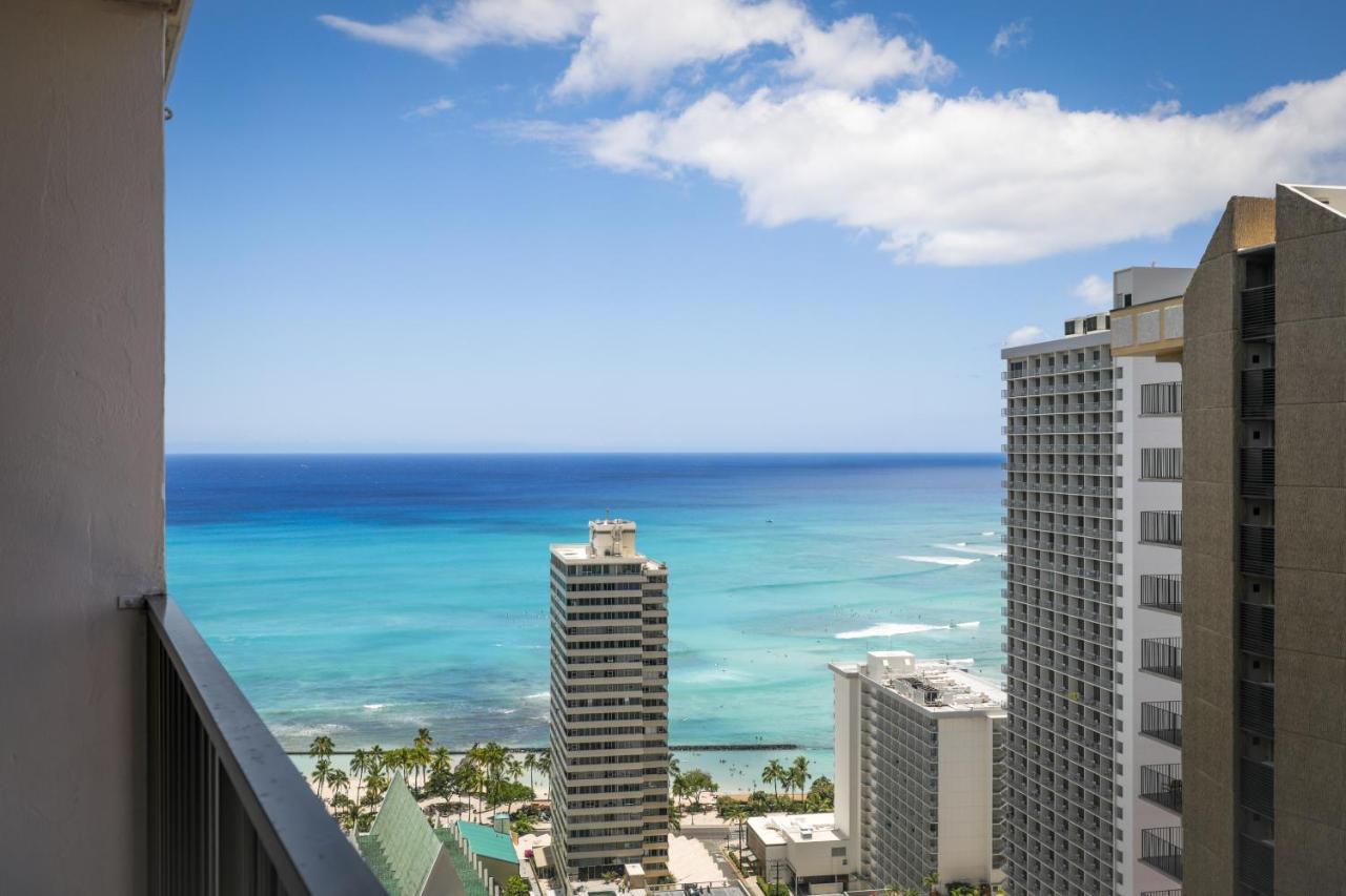 Aparthotel Aston At The Waikiki Banyan Honolulu Esterno foto