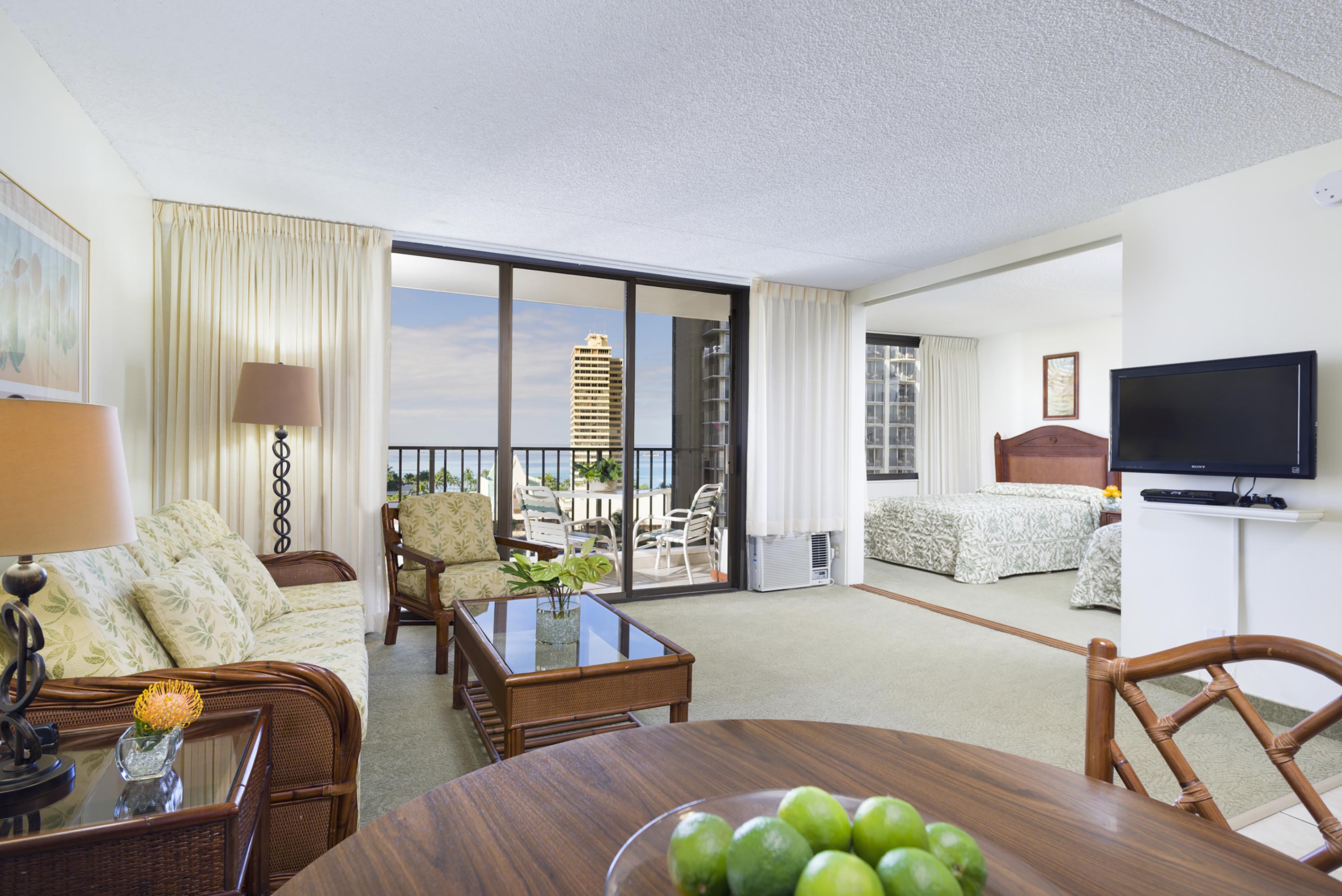 Aparthotel Aston At The Waikiki Banyan Honolulu Esterno foto